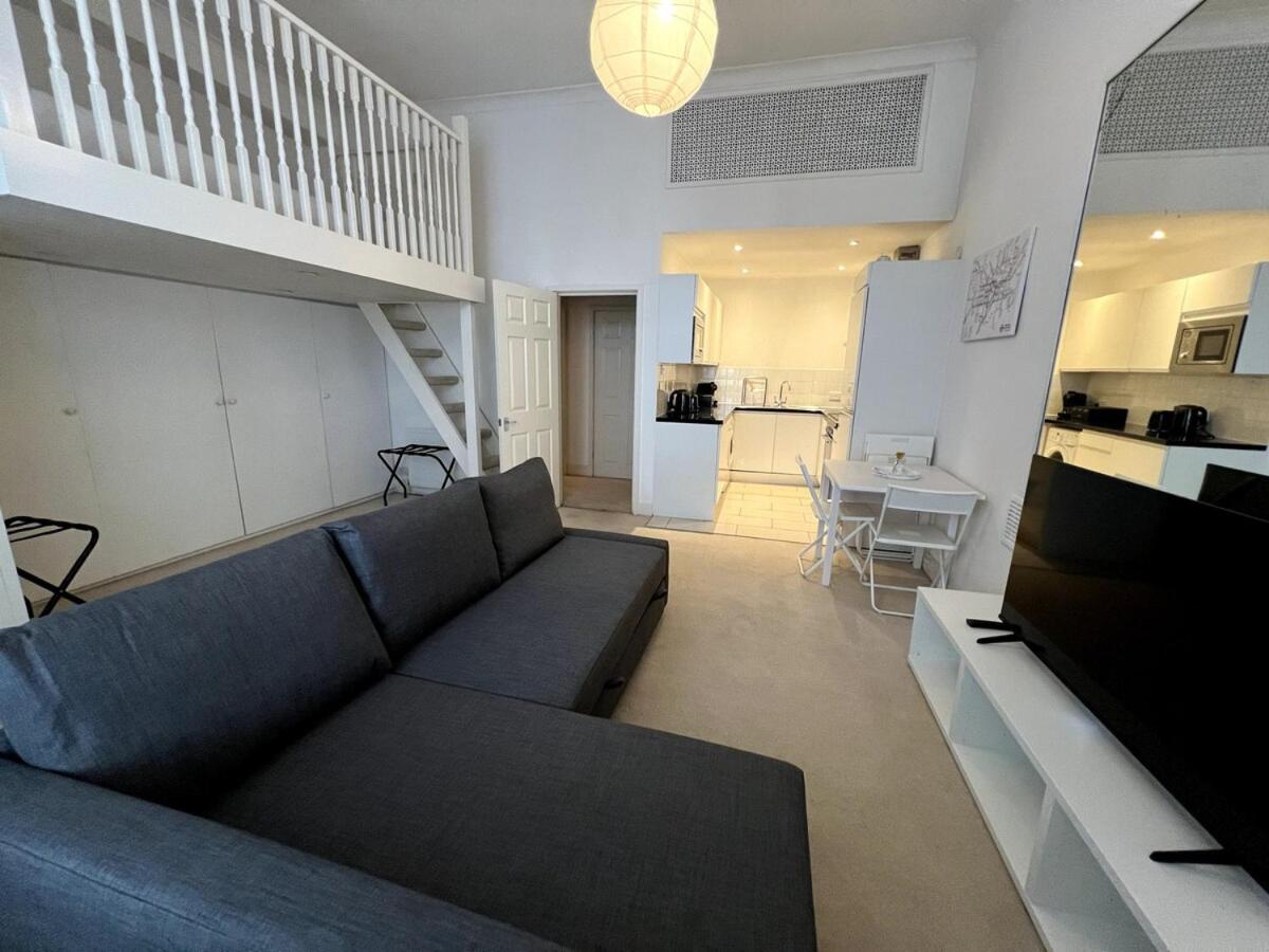 Classic Studio in Pimlico, London - 4