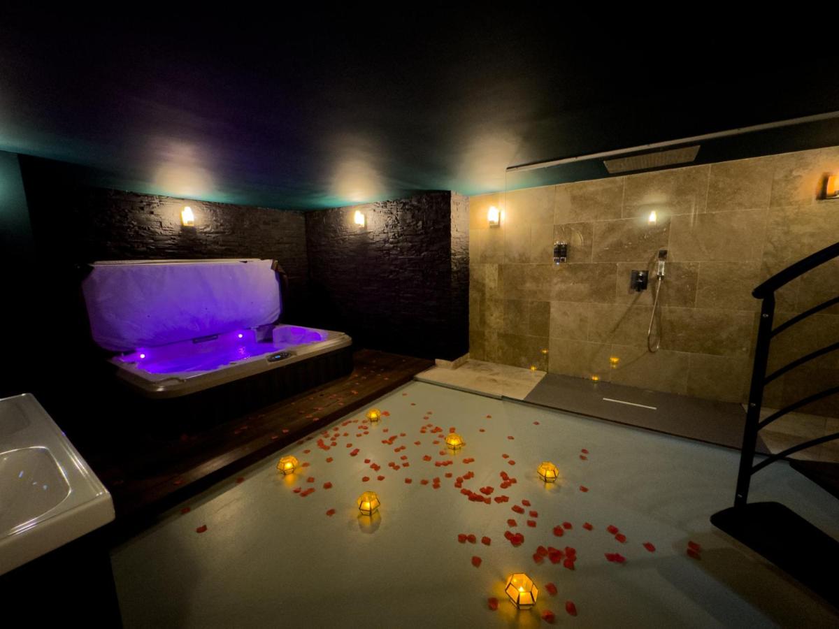 Mieuxqualhotel jacuzzi privatif Velvet Desire - 2