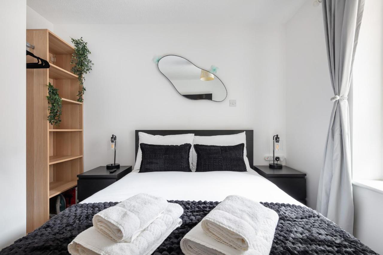 Trafalgar Square Apt near Charing Cross - 3