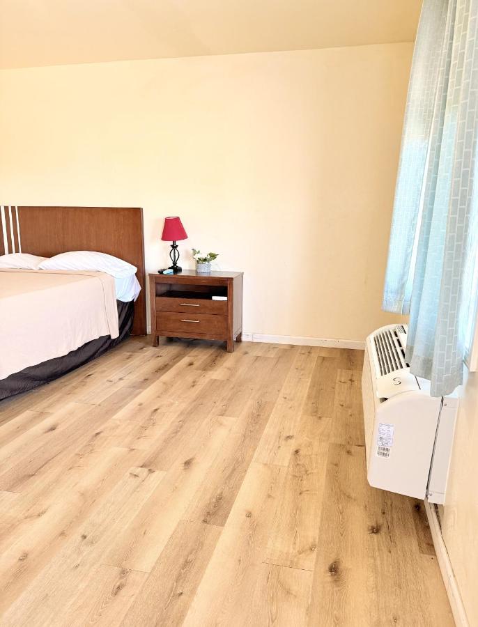 Best Budget Inn — photo 12
