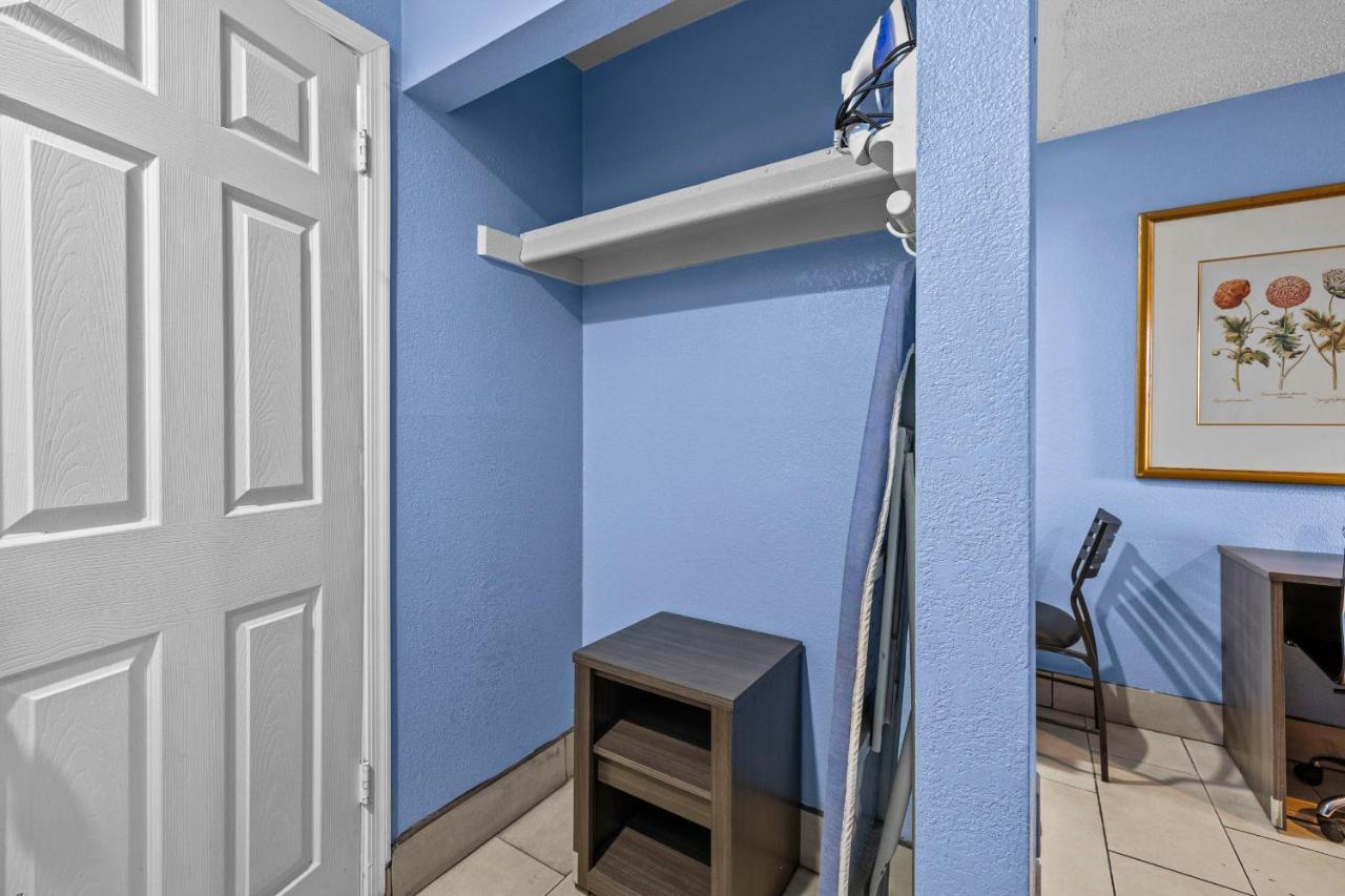 Regency Inn-Mesa — photo 18
