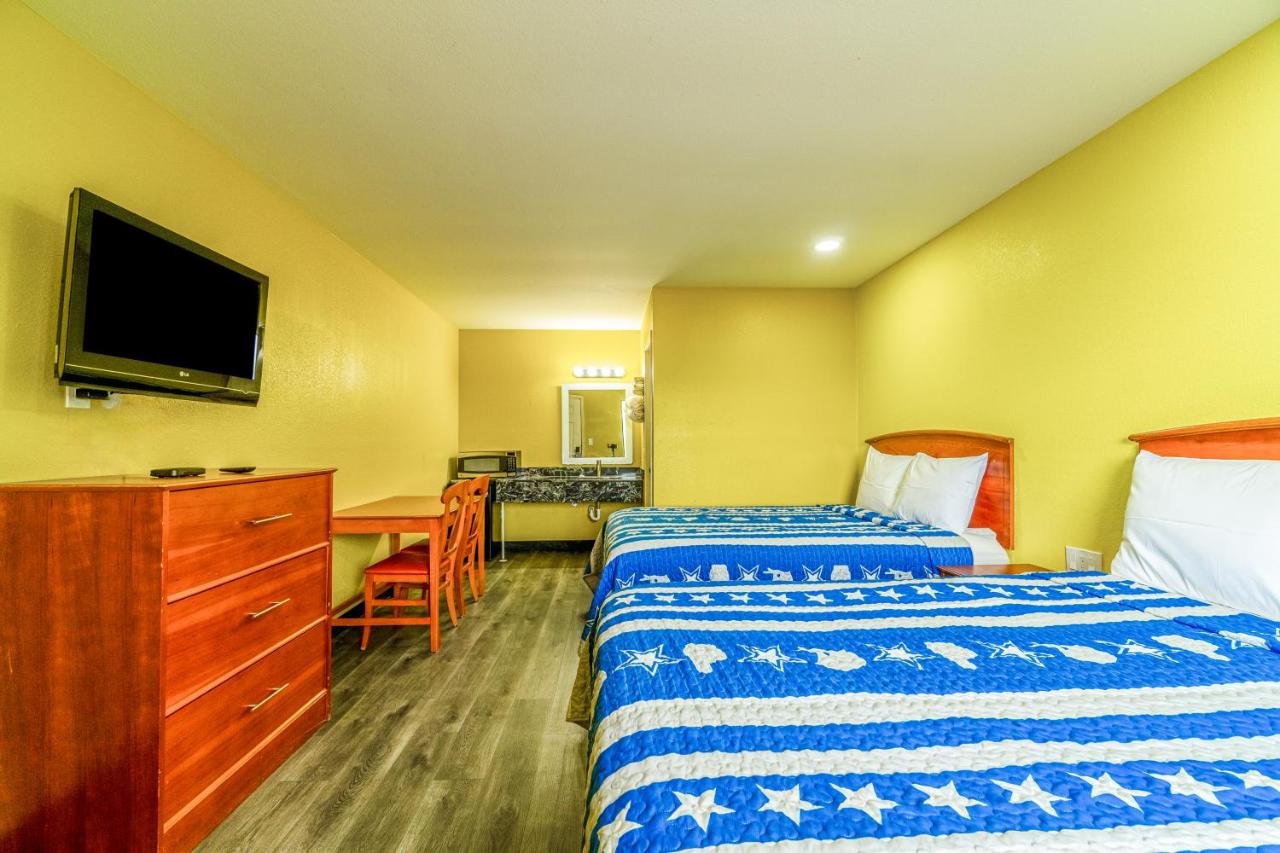 Regency Inn By OYO Rockdale TX — photo 4