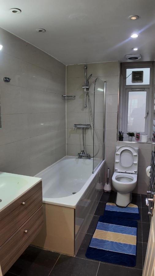 Ideal 2BHK in upper Berkeley BK1 - 3