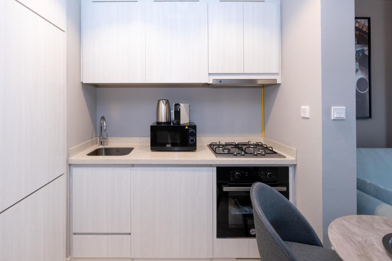 KeyRock Living - Zada 1BR with Pool & Gym Access - 3