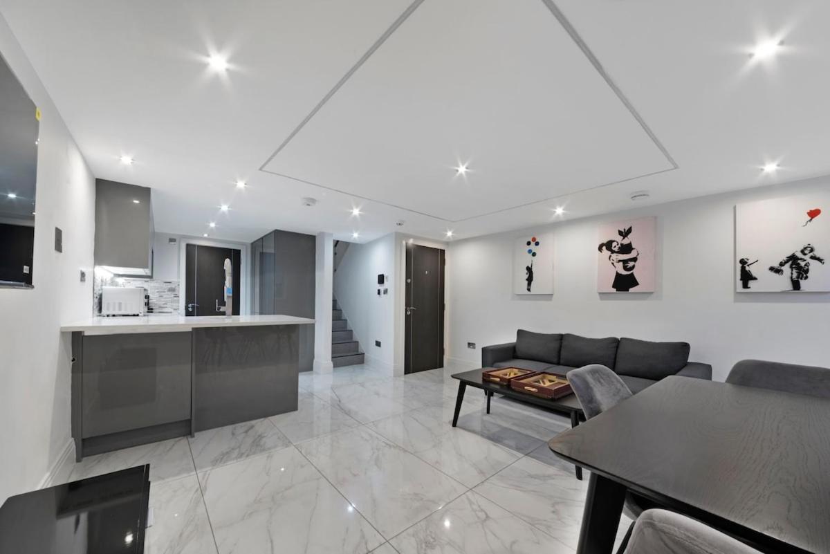 Hanway Street Third Floor Duplex Sleeps 4 - 4