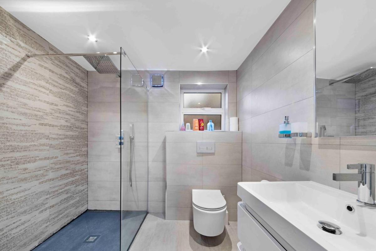 Hanway Street Third Floor Duplex Sleeps 4 - 3