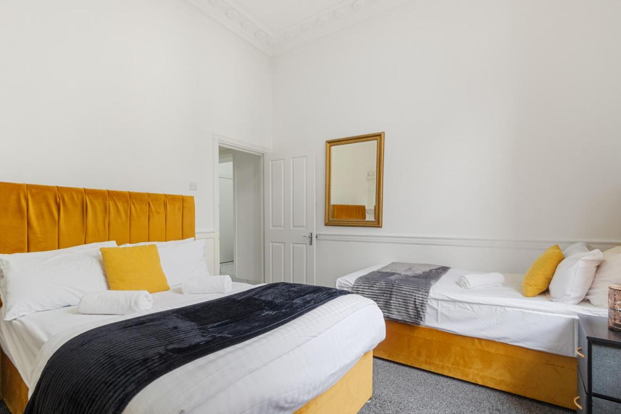 Oxford Street 1 Bedroom Shopping Retreat! 3GC - 5