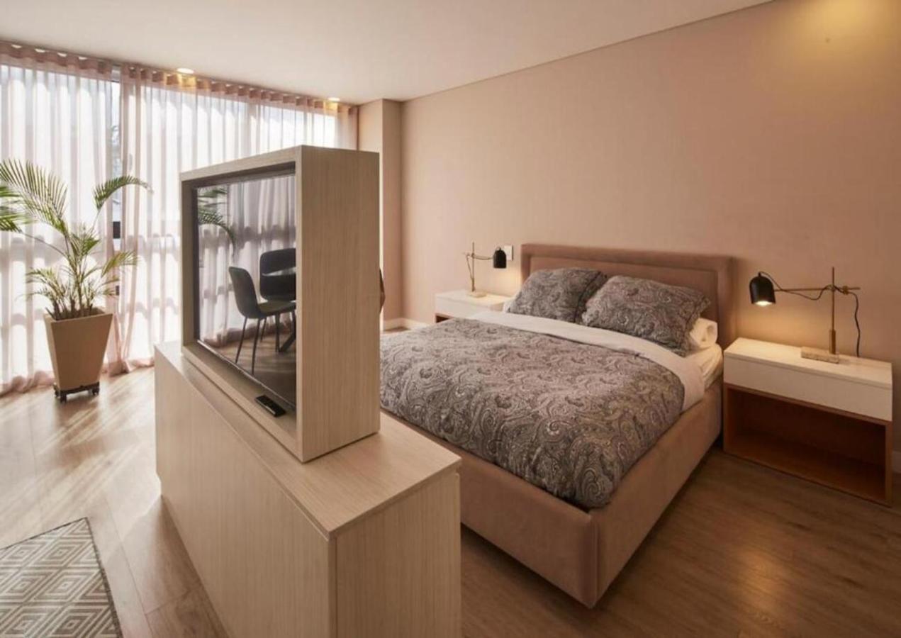 Chic Loft 701 Steps from El Virrey Park by LetoH - 2