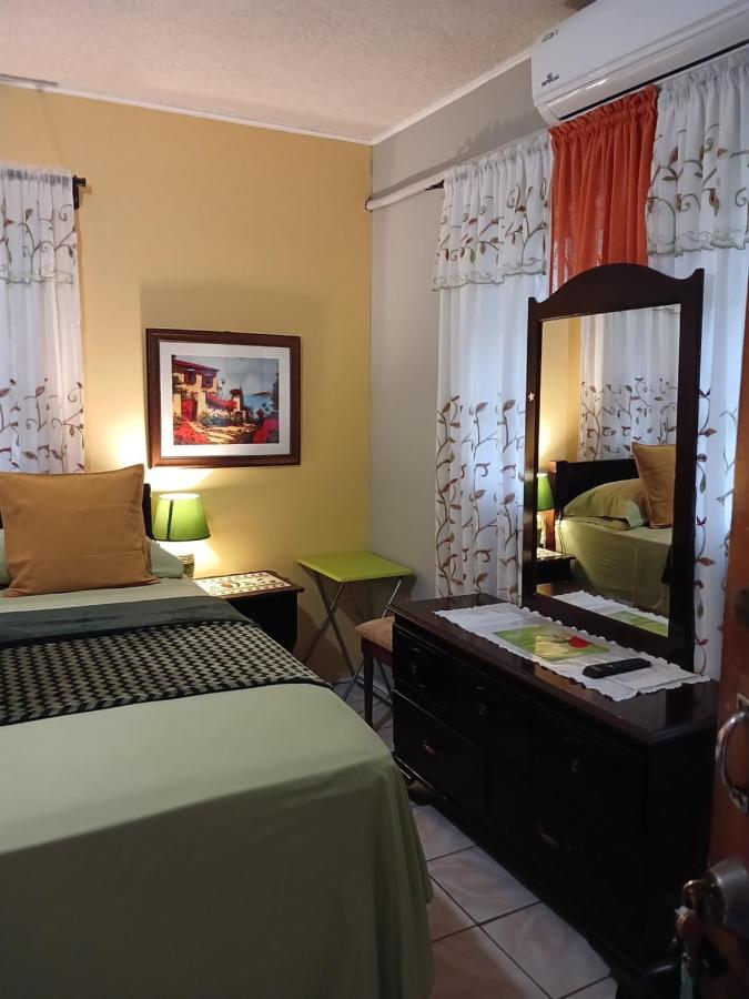 Ultimate Freedom Bed and Breakfast - 2