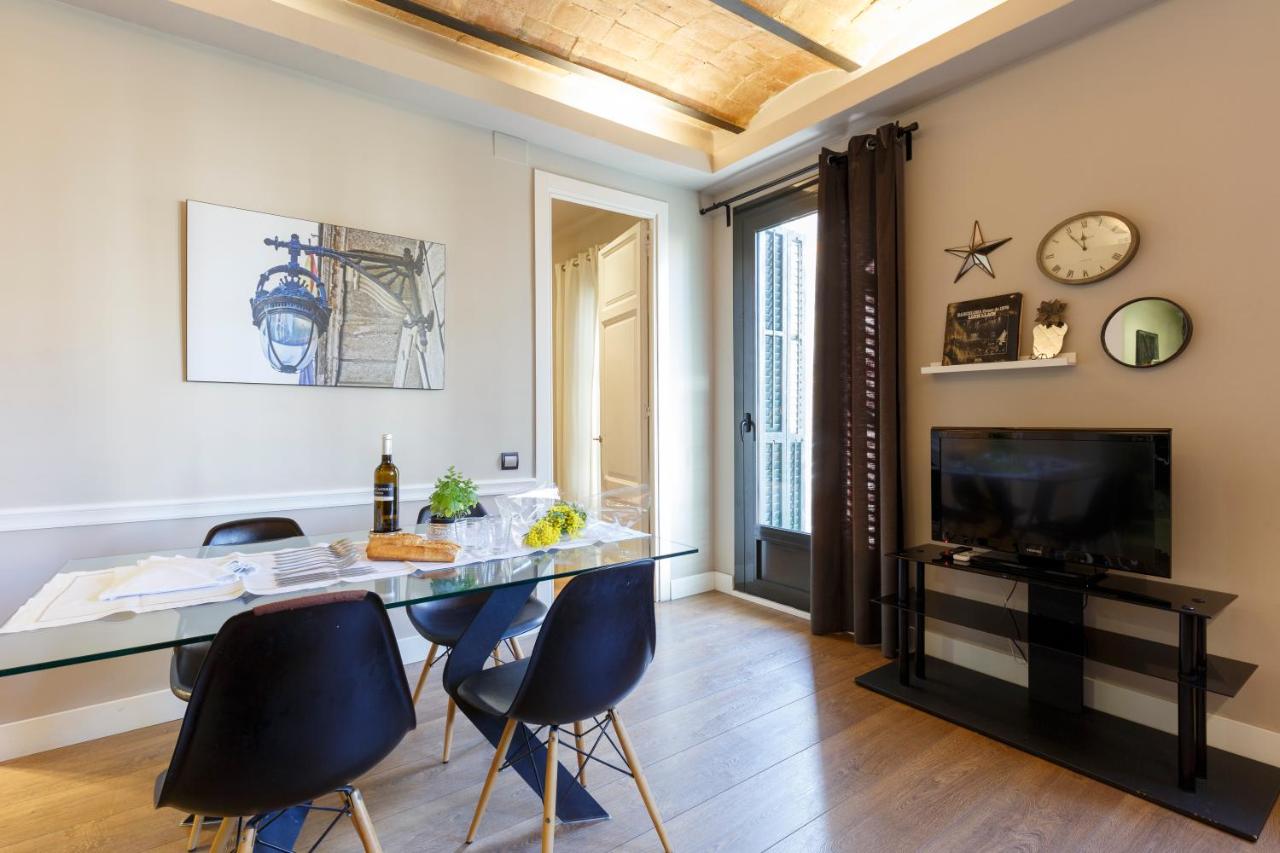 AinB Eixample-Miro Apartments - 5