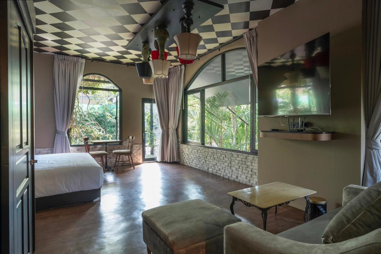 Bangkok Oasis Hotel - 5