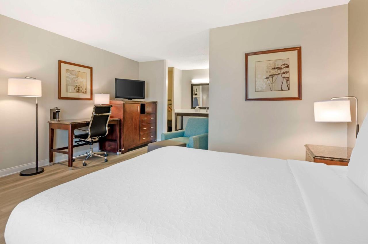 Lexington Inn — photo 23