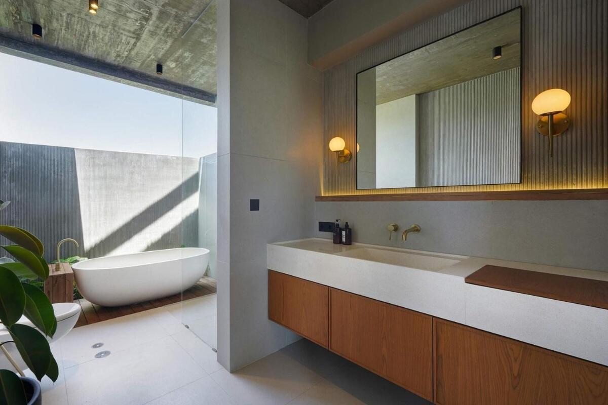 Tegeh Villa Modern 2BR Escape In Uluwatu - 3