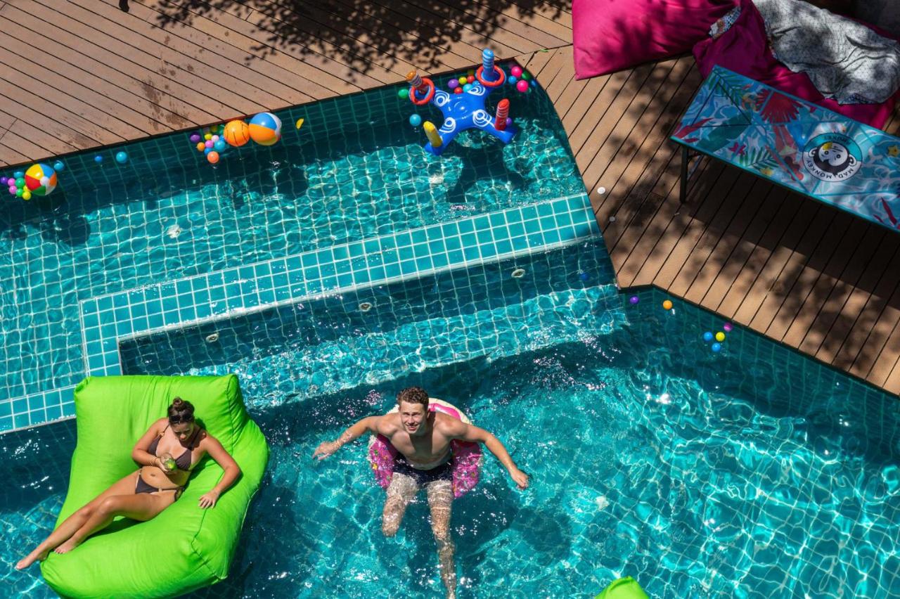 Mad Monkey Phuket - 3