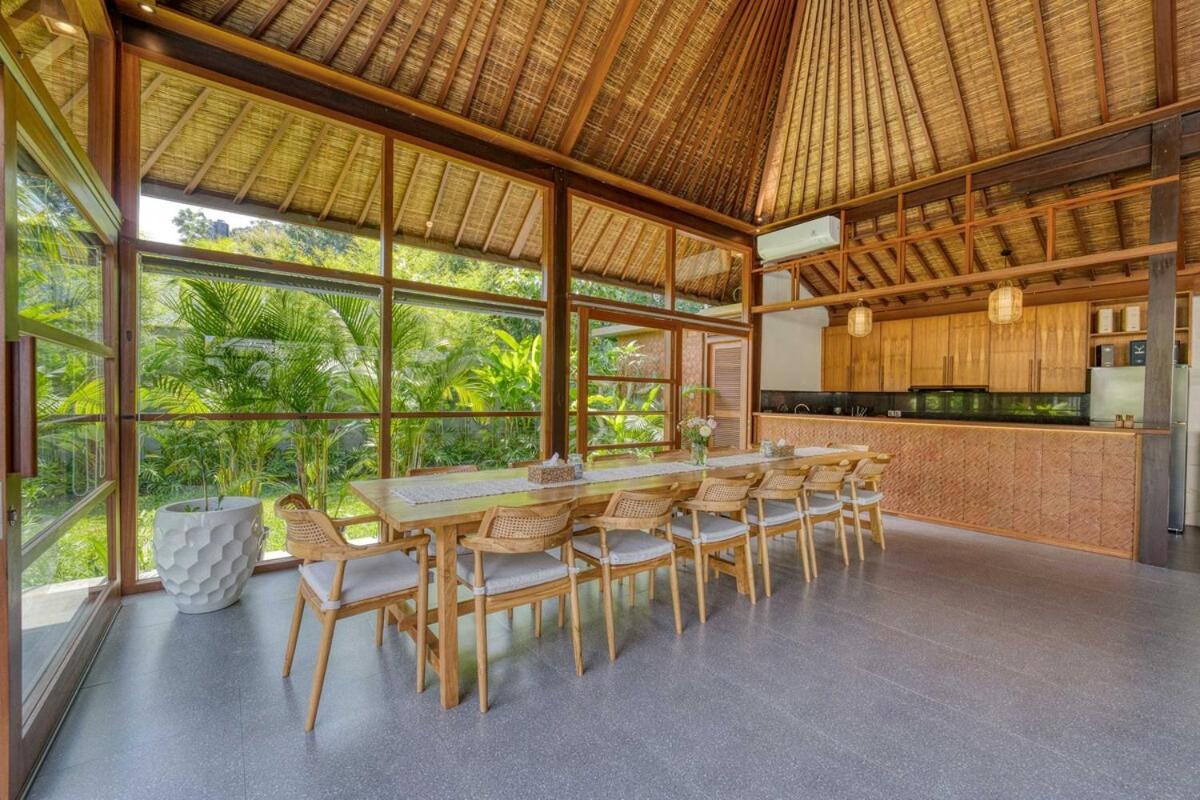 Lumira Villa 4BR Tropical Retreat in Uluwatu - 5