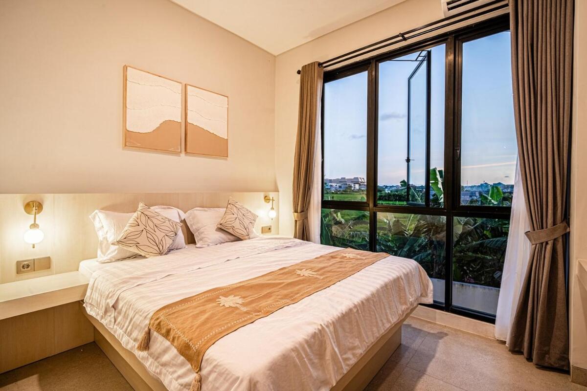 Renjana Villa-2BR Modern Tropical Villa in Seminyak with Private Pool & Rice Field View - 2