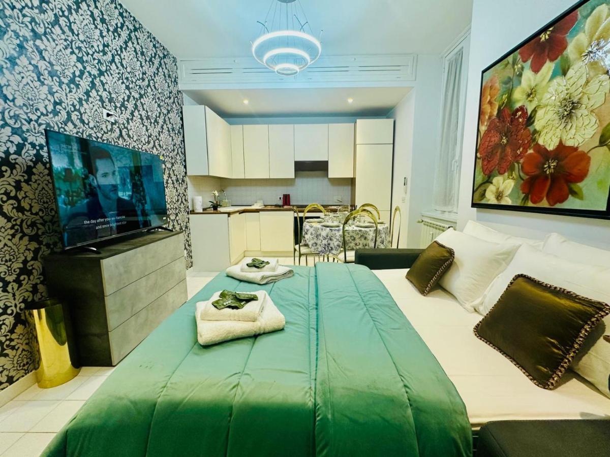 Colosseum Imperial Guest House - 4