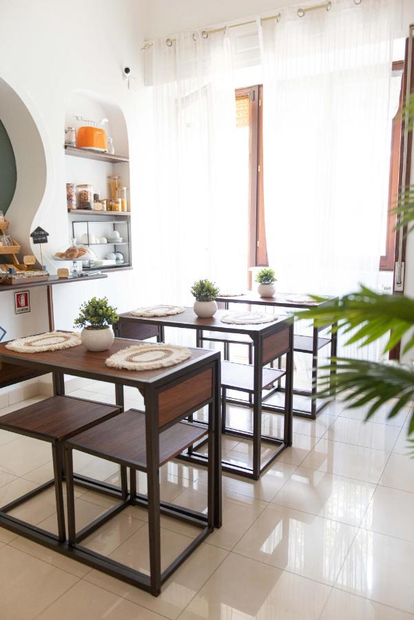 Camera Ardea con Camino - 4