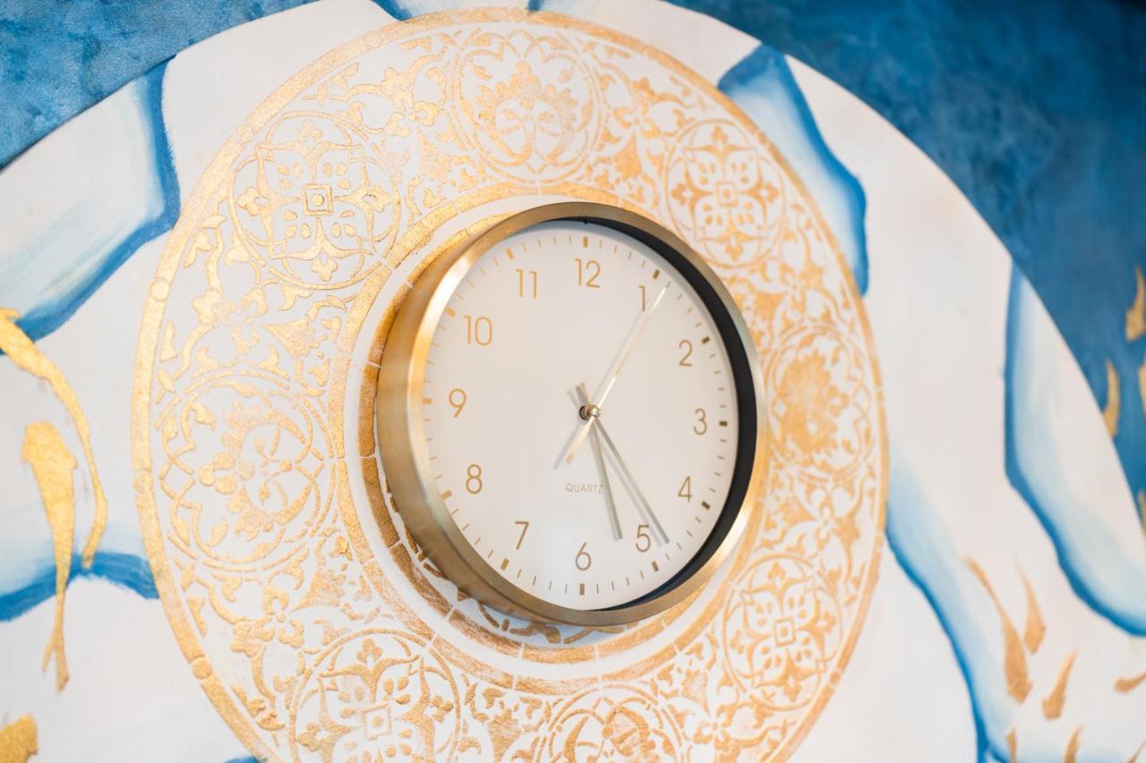 Aina Residency Beachfront Hotel - 5