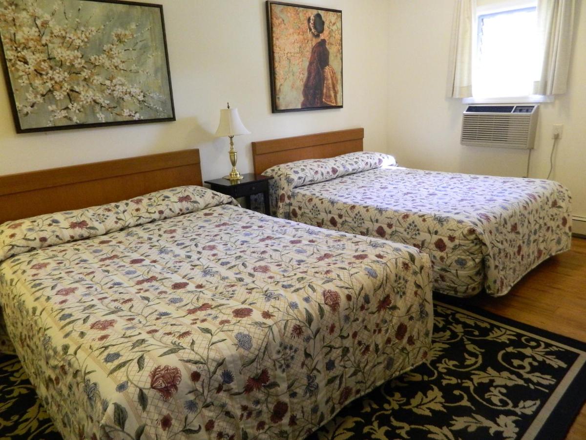Twin Oaks Motel — photo 11