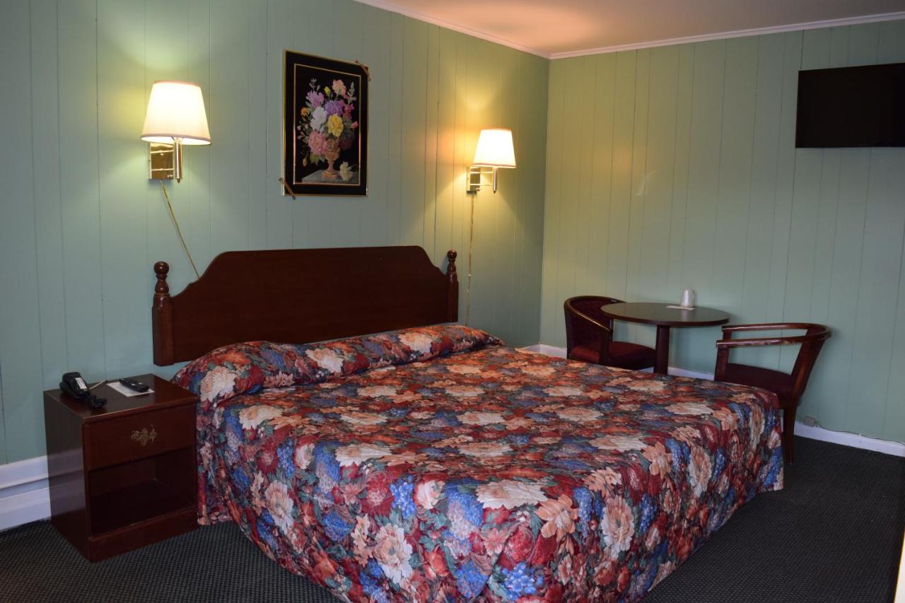 Top Hill Motel — photo 13