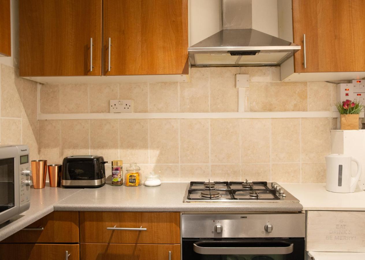 Stay by the West End - Central Apartment - 4