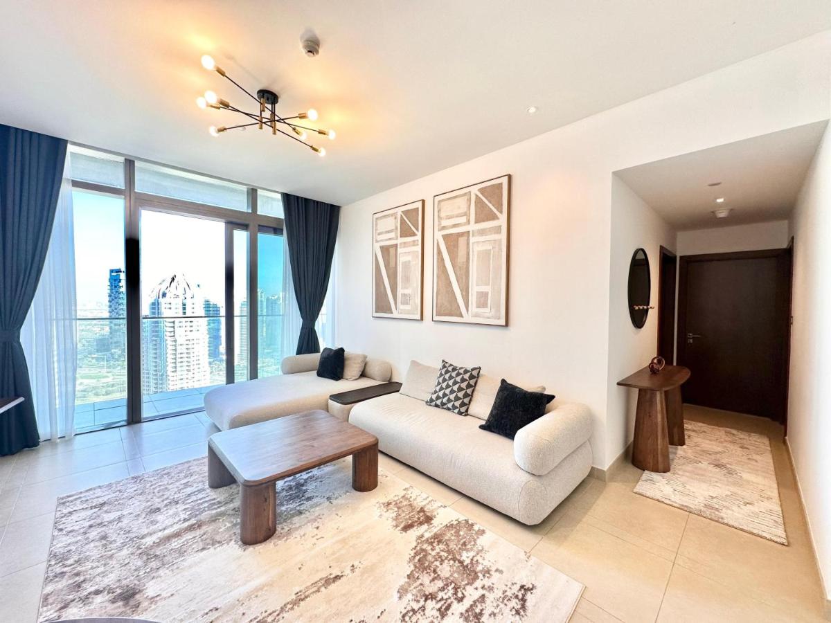 Modern 2BR Skyline & Marina View - 4