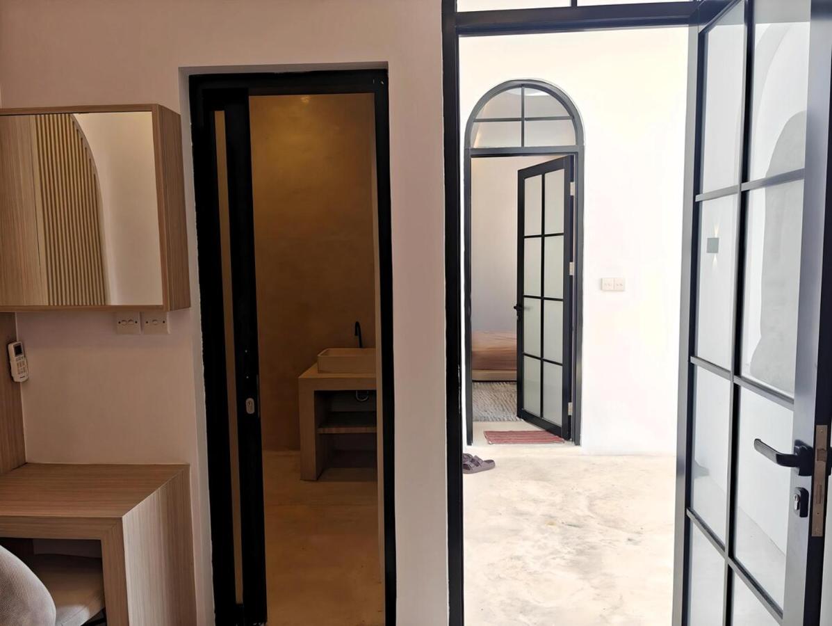 Newly 2BR Leora Villa with Pool, Wi-Fi - 3