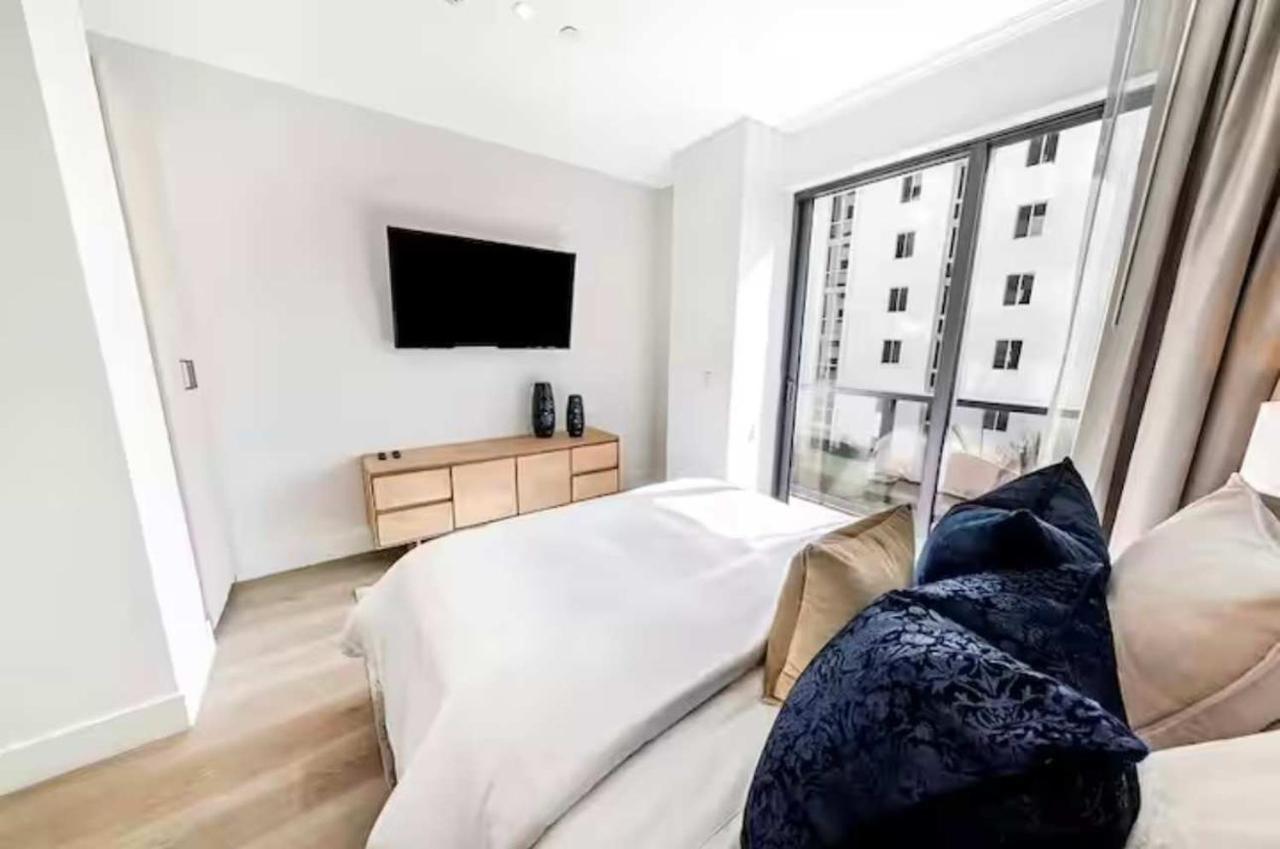 Modern Brickell Luxe Apartment by Palermo Home Miami - 4