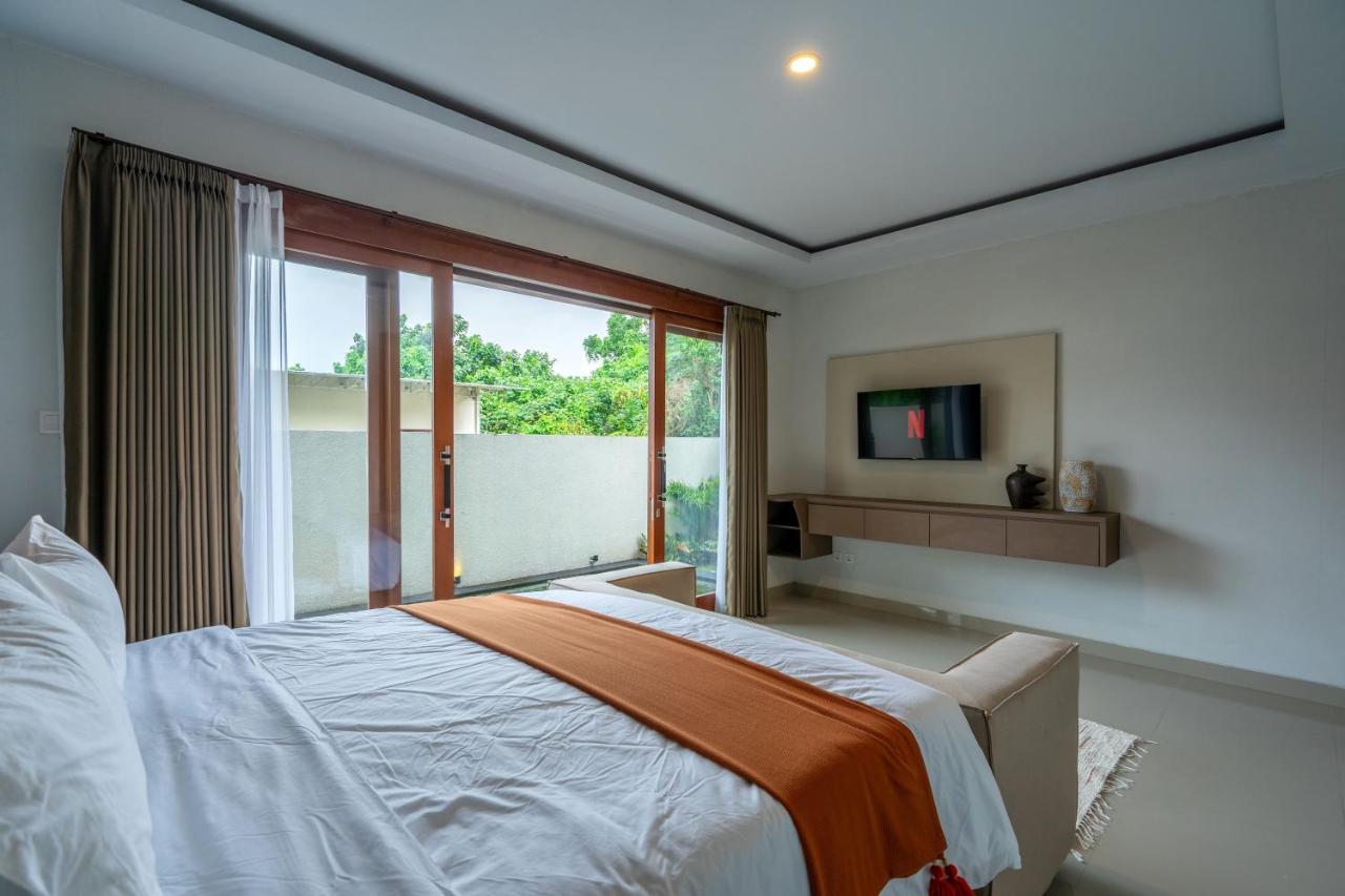 Villa Latsu Canggu - 2