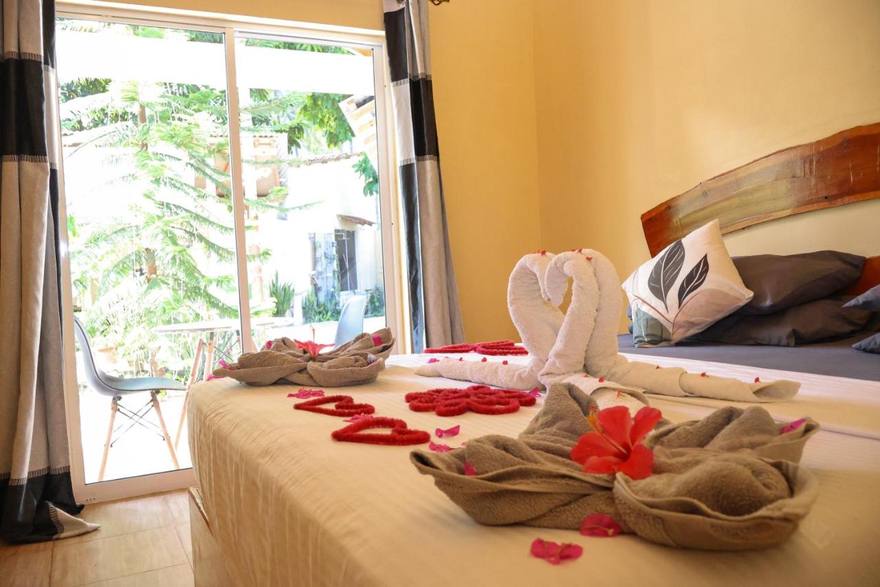 Thoddoo Sun Sky Inn, Maldives - 3