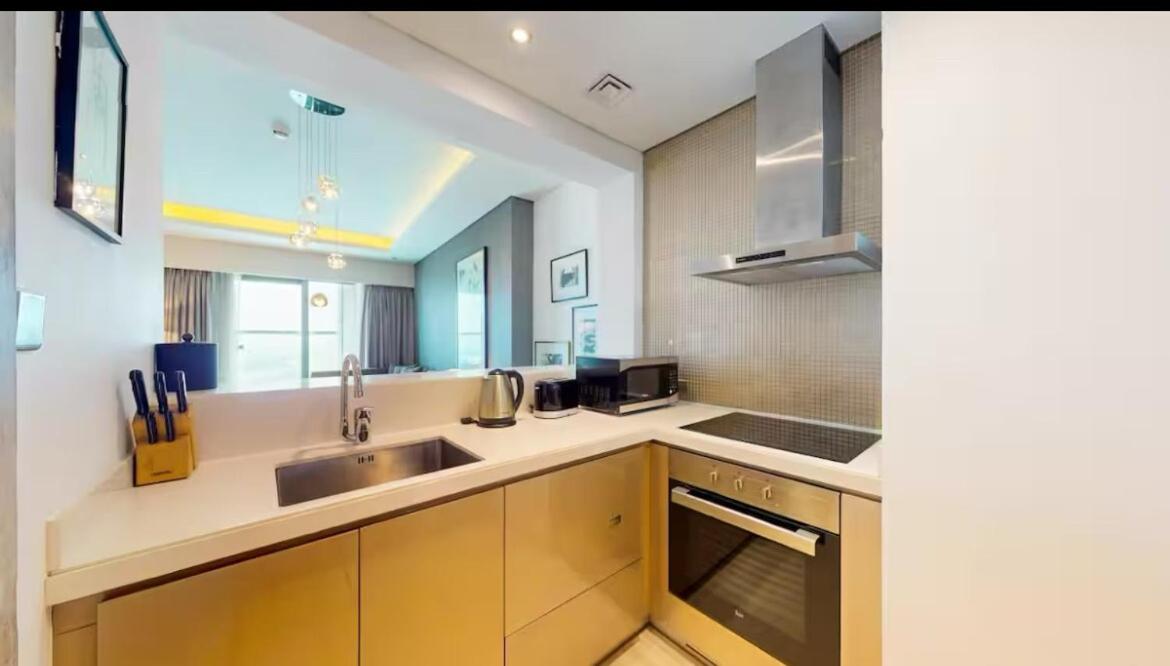 Moderne 1BR apartment overlooking city - 4