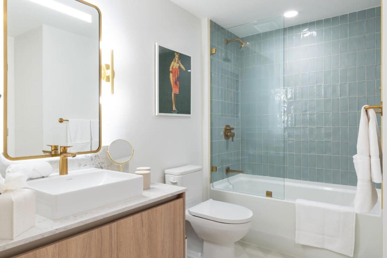 3013 Kaseya Center Apt for 4 people with Pool and Gym - 5