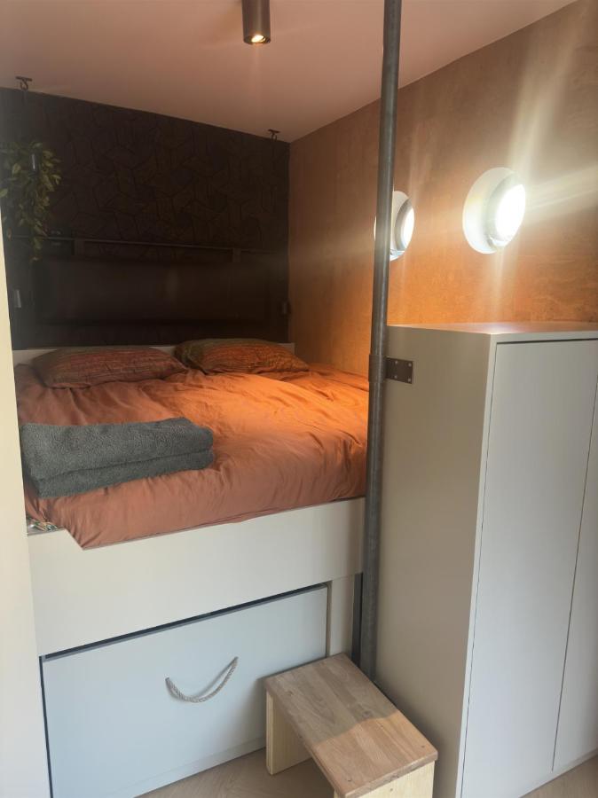 Cozy Cabin at houseboat - 5