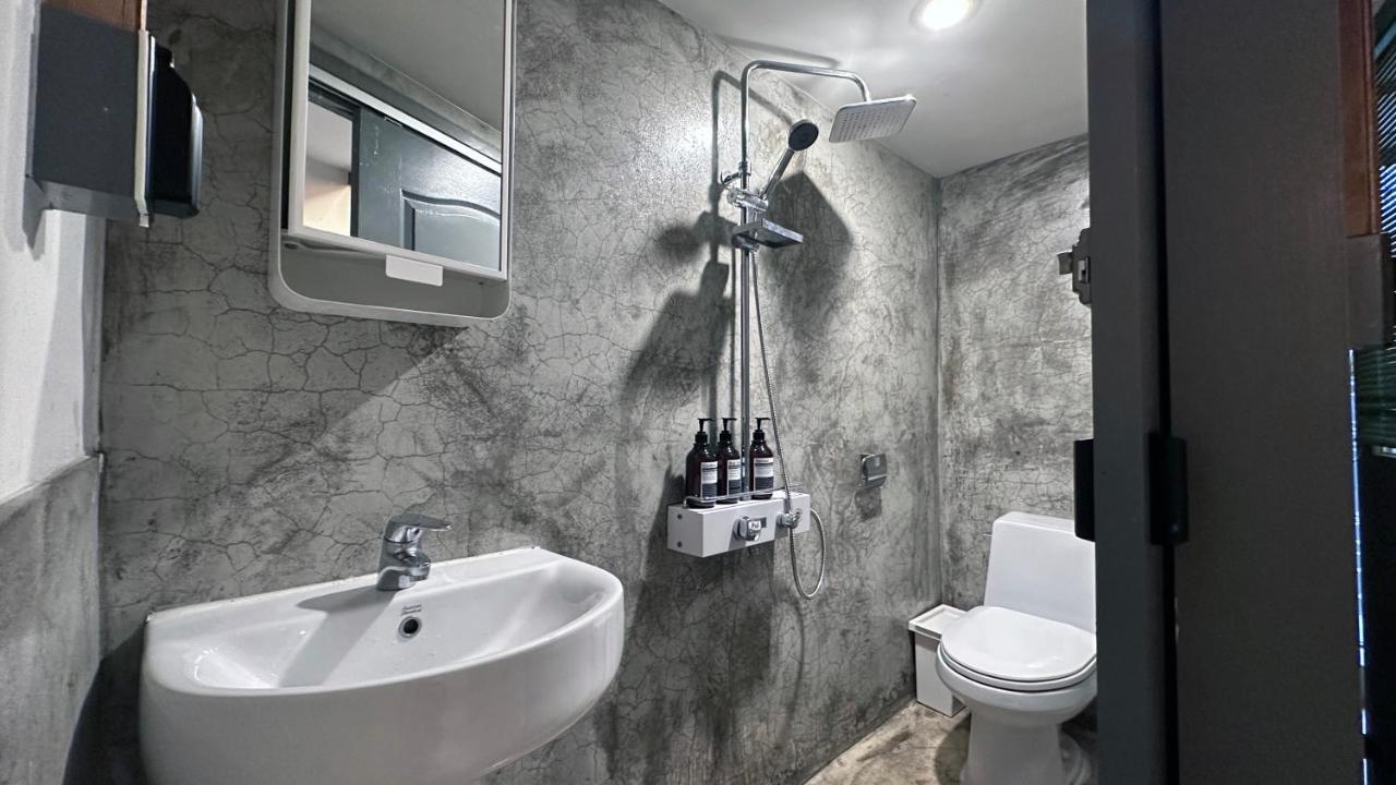 Hongdae Guesthouse Pajamaparty - 4