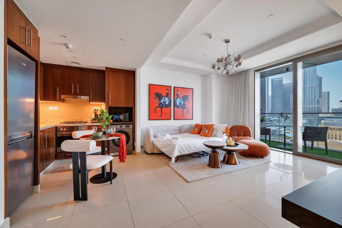Trendy 1BR Dubai Dream with full BurjViews Above Dubai Mall - 5
