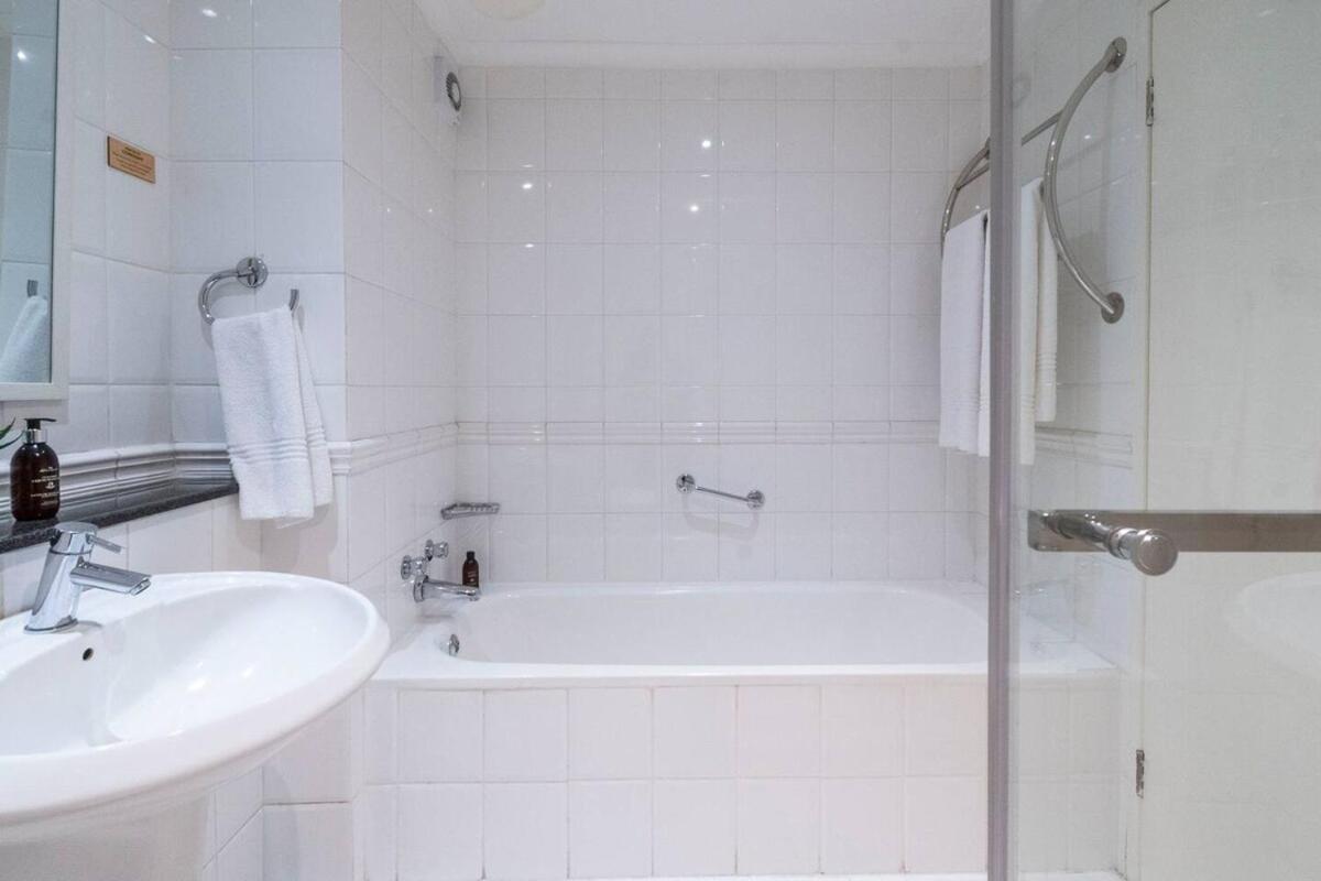 Cape Town City Pad - 5