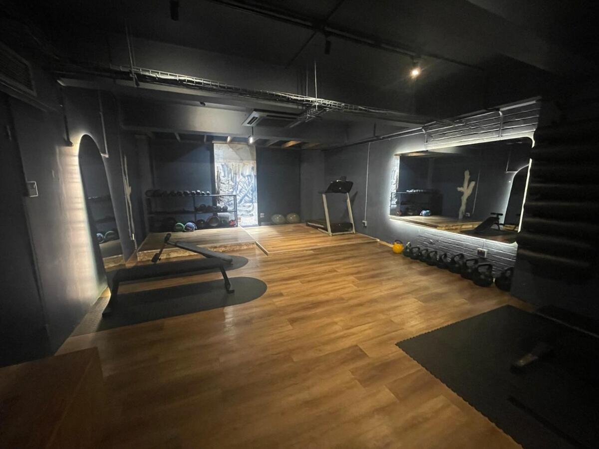 Black Brick Foreshore Studio Apartment - 5