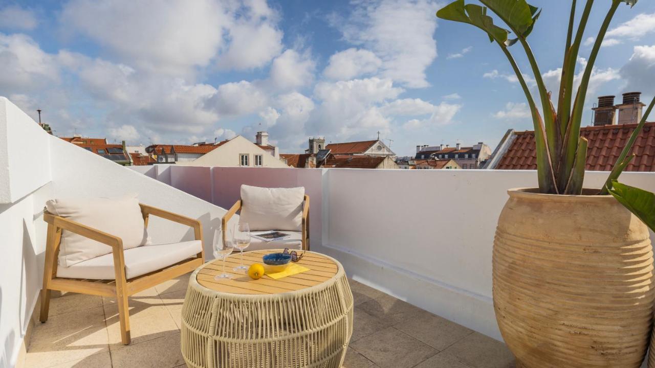 Authentic Lisbon Living with a View by LovelyStay - 3