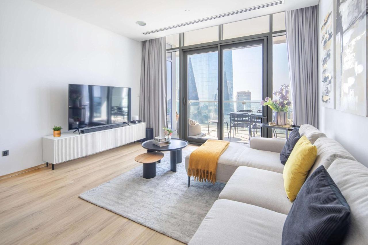 Frank Porter - Burj Daman - 4