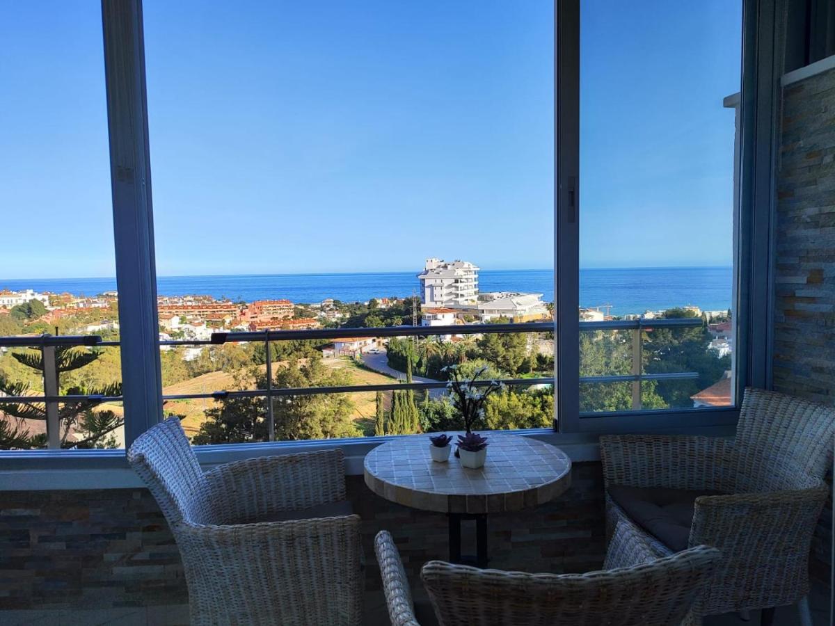 Alessandra sea wave - 2