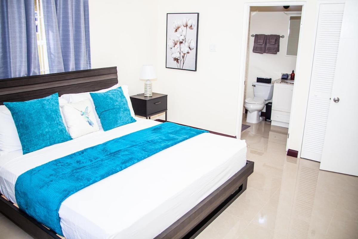 Luxe Oasis The Manor