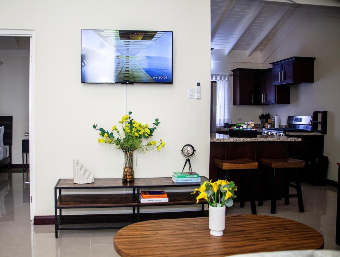 Luxe Oasis The Manor - 5