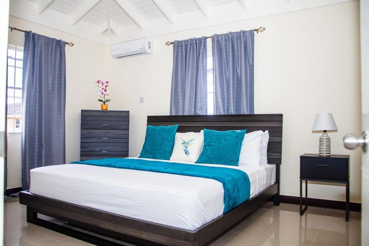 Luxe Oasis The Manor - 2