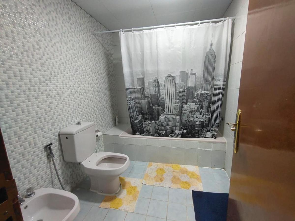 Room with toilet for couple with tv - 2