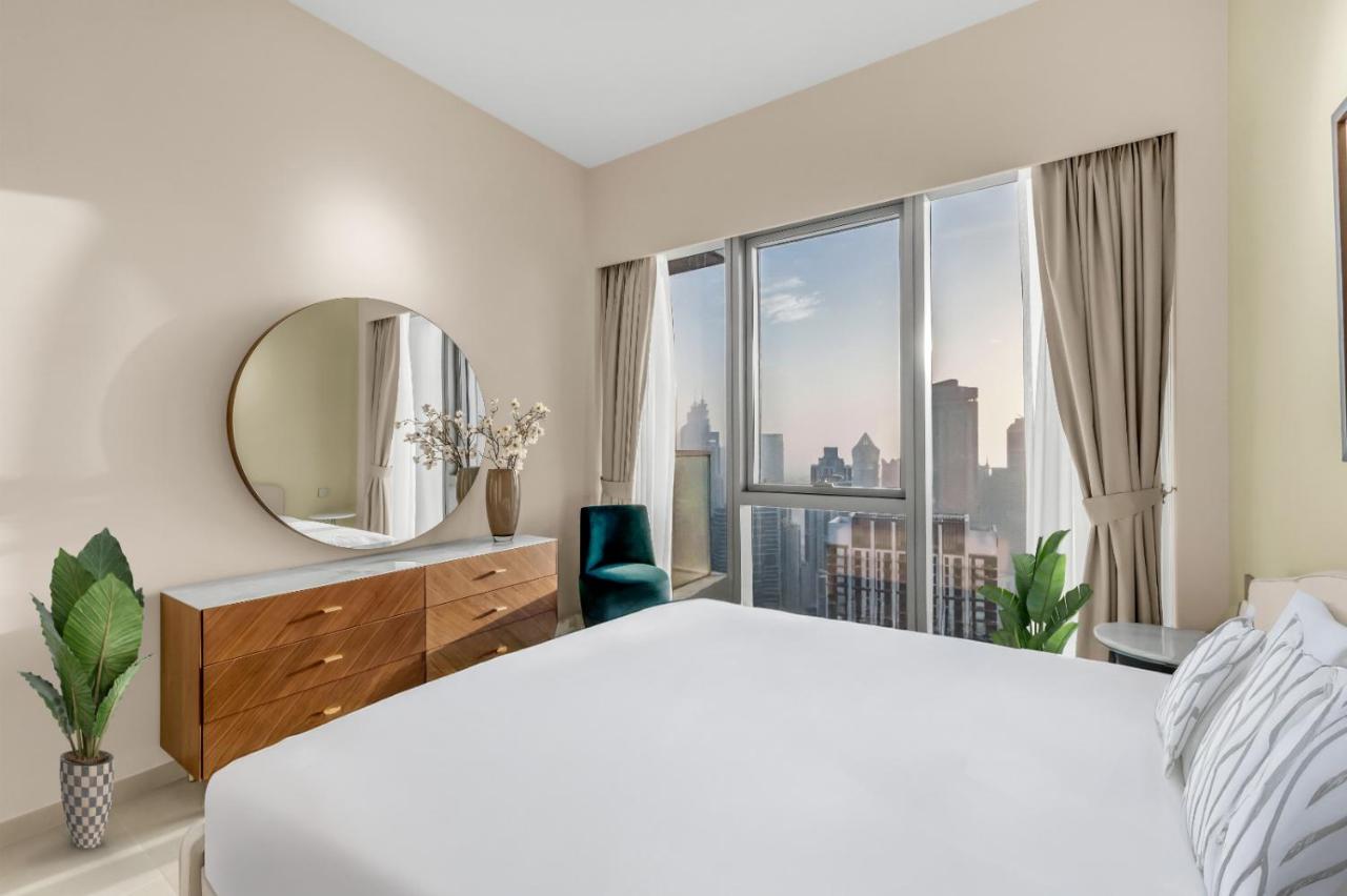 Skyline View, Stay High Rise Luxury next to Burj - 2