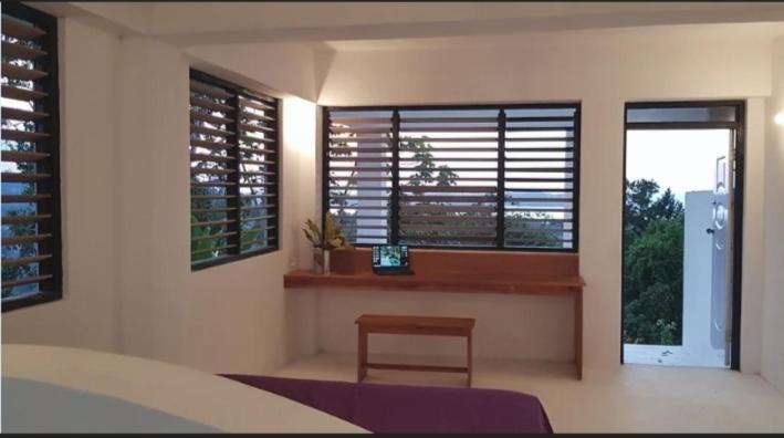 Coyaba Private Hilltop Jungle Retreat - 2