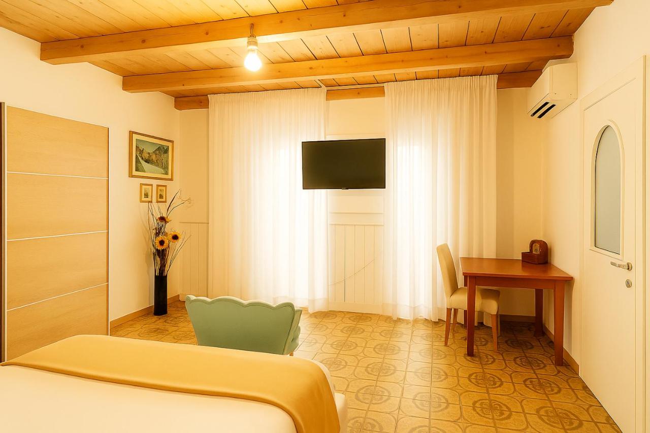 Amalfi Coast Room - 5