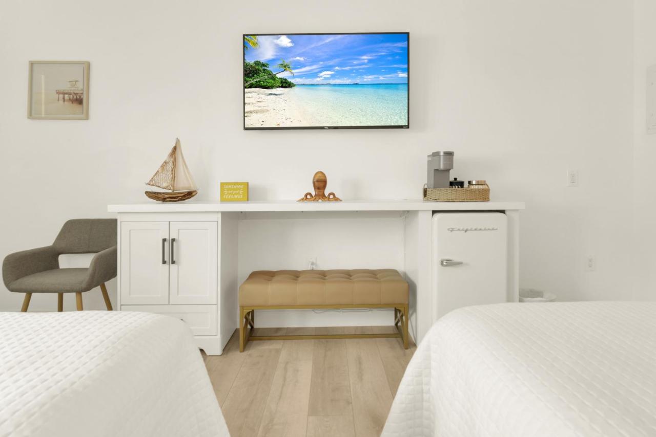The Shores Hotel — photo 19