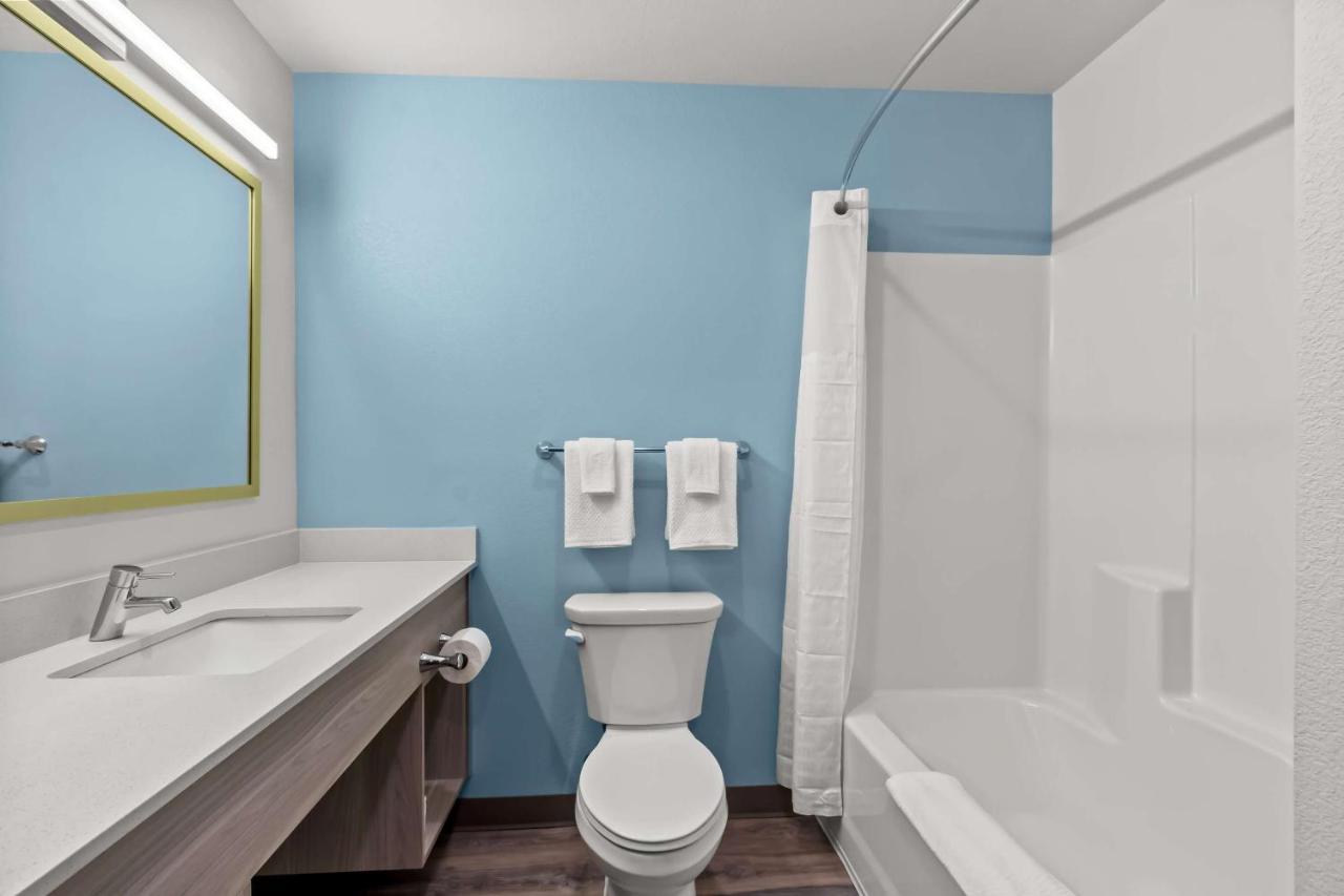 WoodSpring Suites Gilbert — photo 19